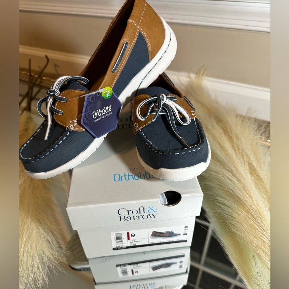 [NEW IN BOX] Croft & Barrow Women's Boat Shoes w/ Ortholite Insoles - Size 9
